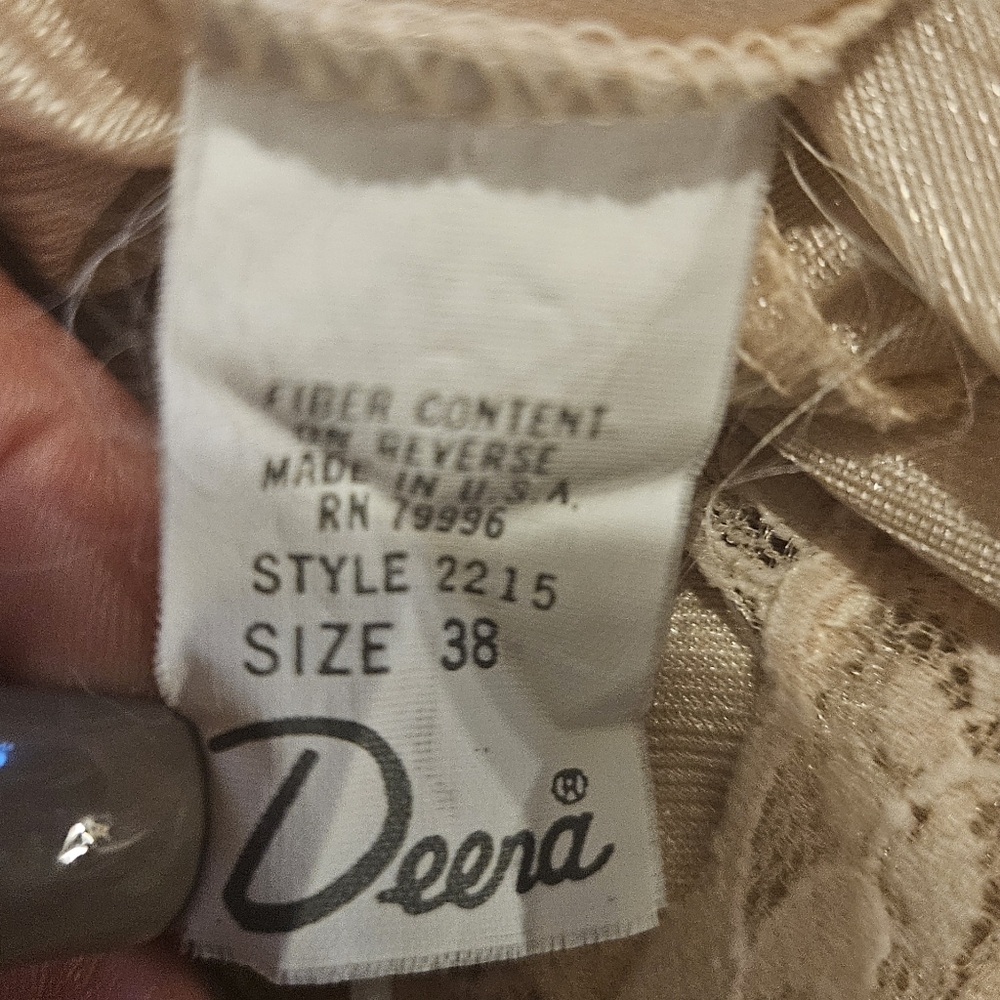 VTG Deena Lace Trim Camisole Tank Top Size 38 Nude Beige Made in USA - Picture 5 of 5